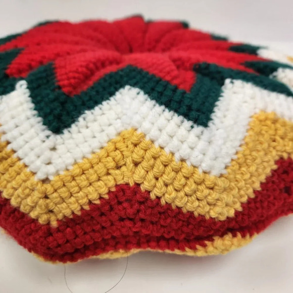 Hand Crocheted Pointsetta  Pillow Pouf Christmas - Picture 5 of 12